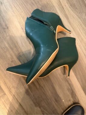 Women's Pointed Toe Ankle Booties in Deep Green
